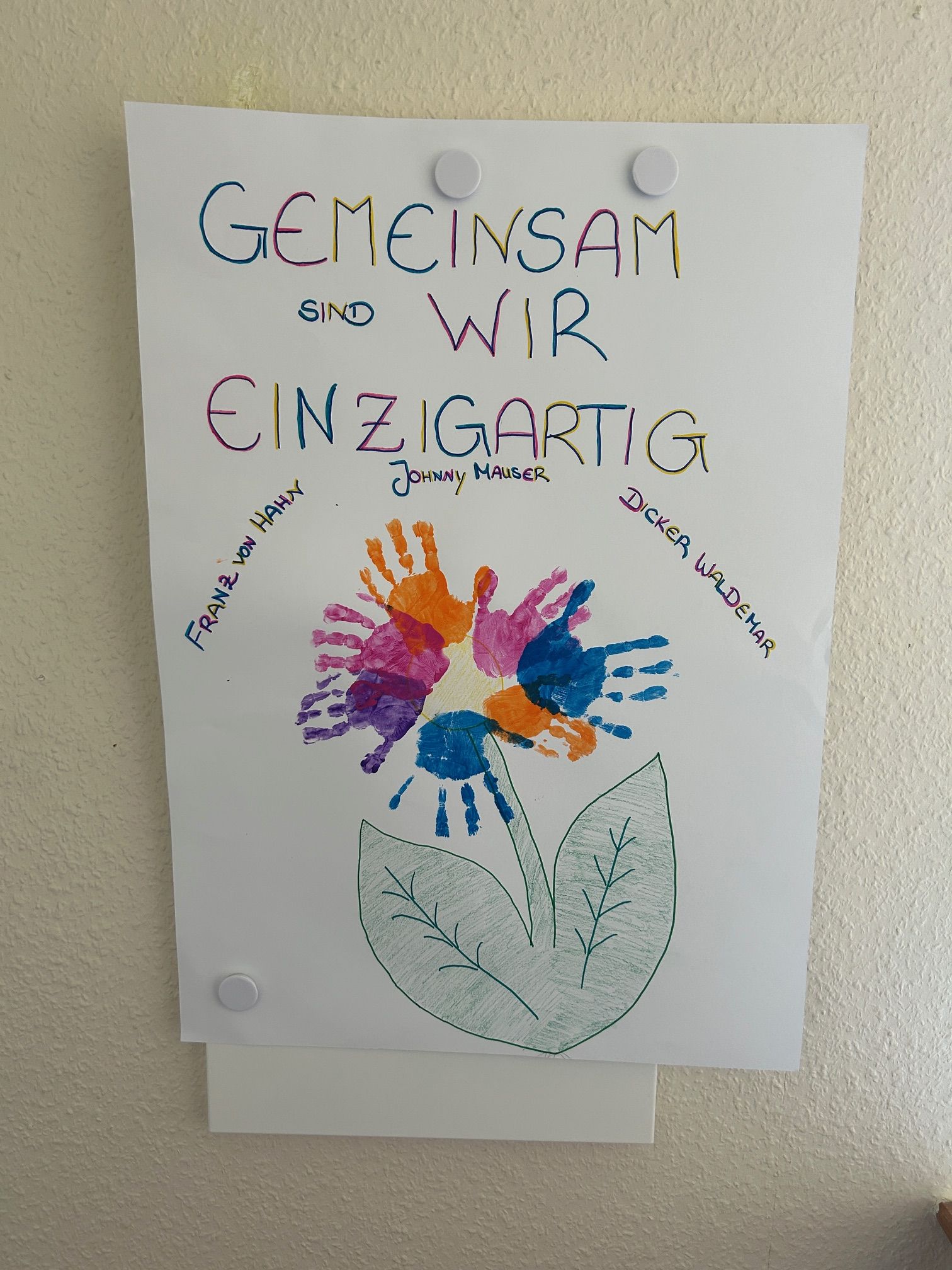 Plakat: Gemeinsam sind wir einzigartig.